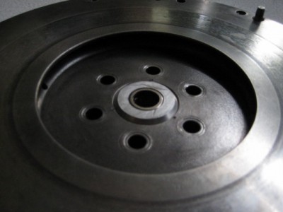 flywheel bearing holder 001 [640x480].JPG and 